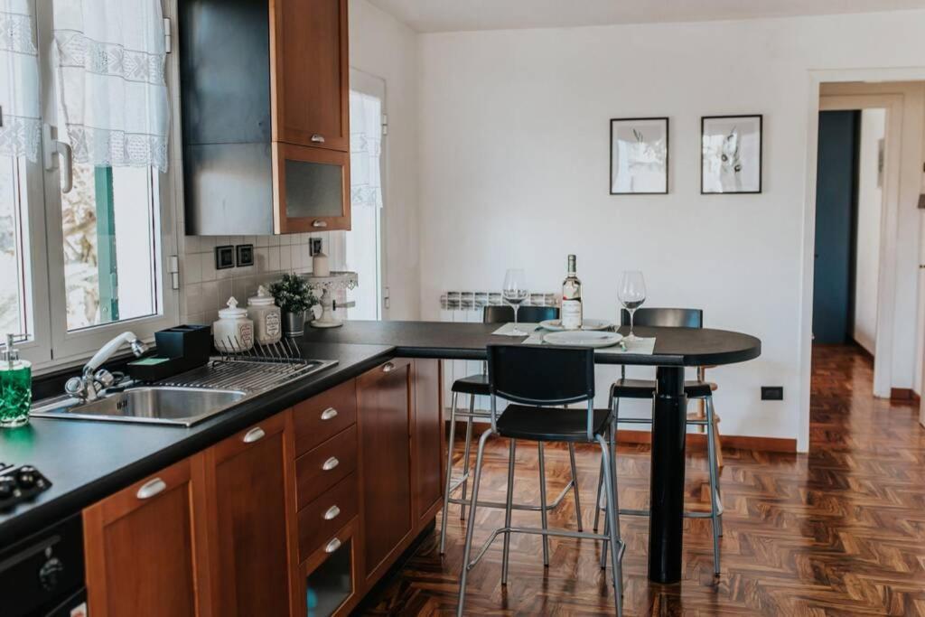 La Vivagna - Casa Vista Mare Tra Gli Ulivi Leivi Exterior foto