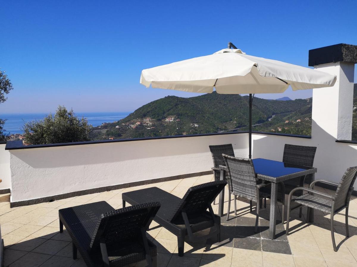 La Vivagna - Casa Vista Mare Tra Gli Ulivi Leivi Exterior foto