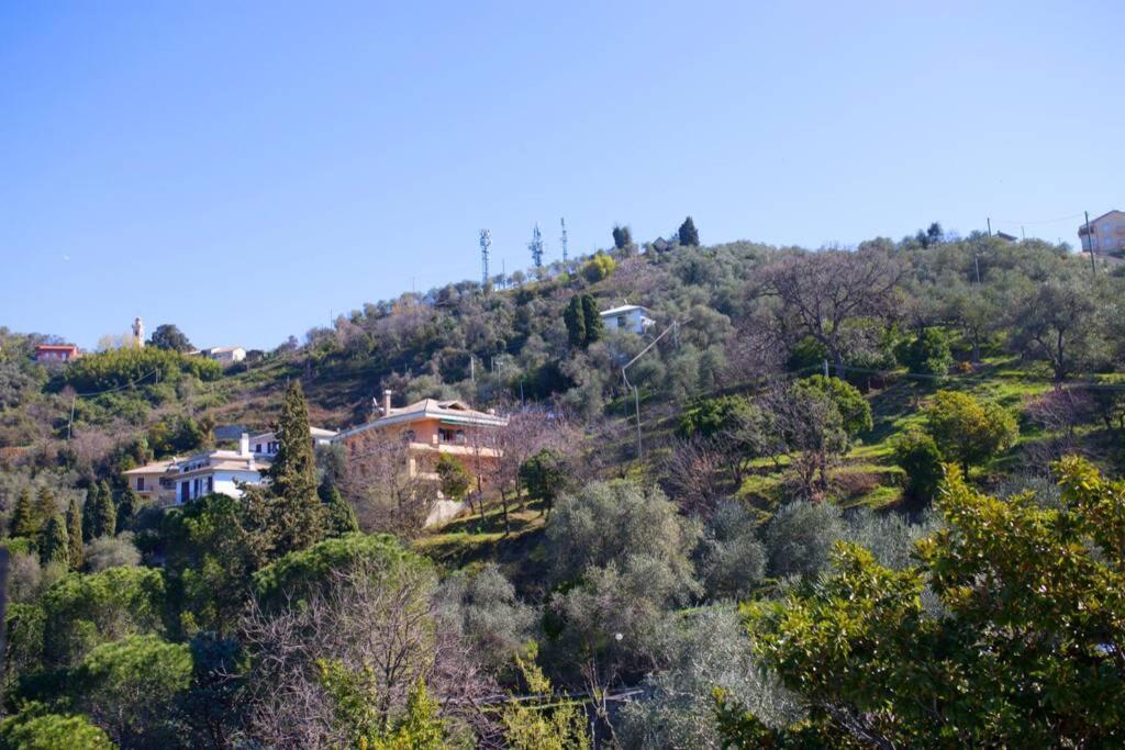 La Vivagna - Casa Vista Mare Tra Gli Ulivi Leivi Exterior foto