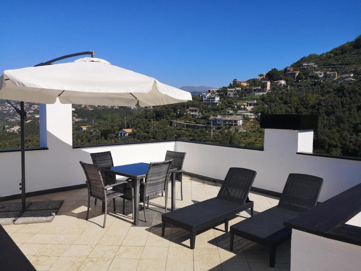 La Vivagna - Casa Vista Mare Tra Gli Ulivi Leivi Exterior foto
